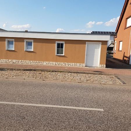 Tinas Ferienwohnung Hohendodeleben Экстерьер фото