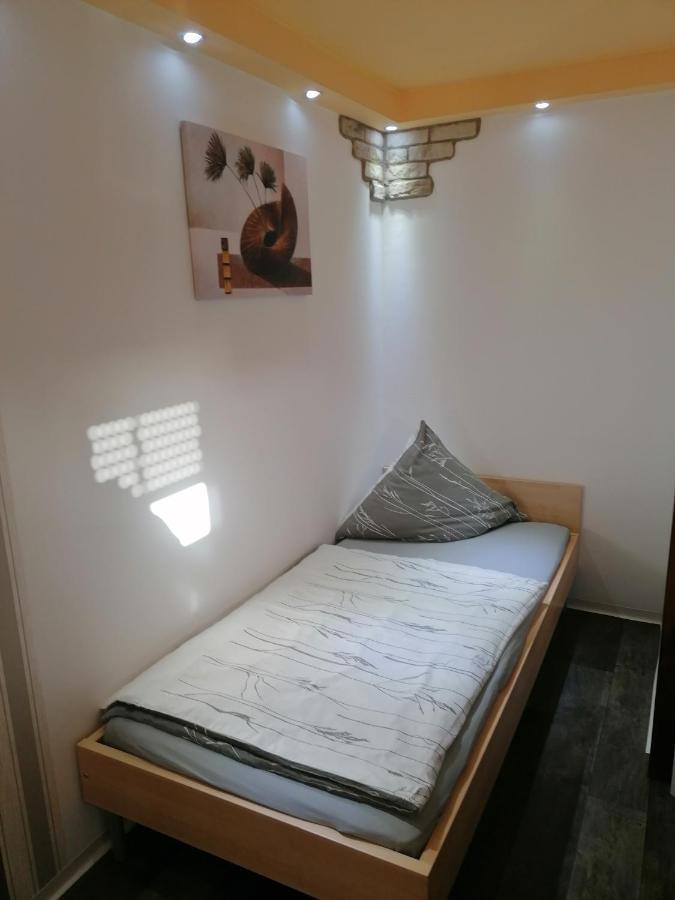 Tinas Ferienwohnung Hohendodeleben Экстерьер фото